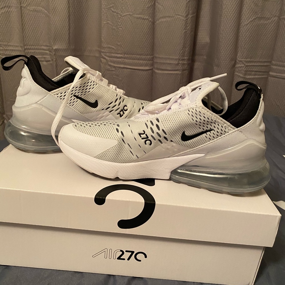 BRAND NEW Nike air max 270